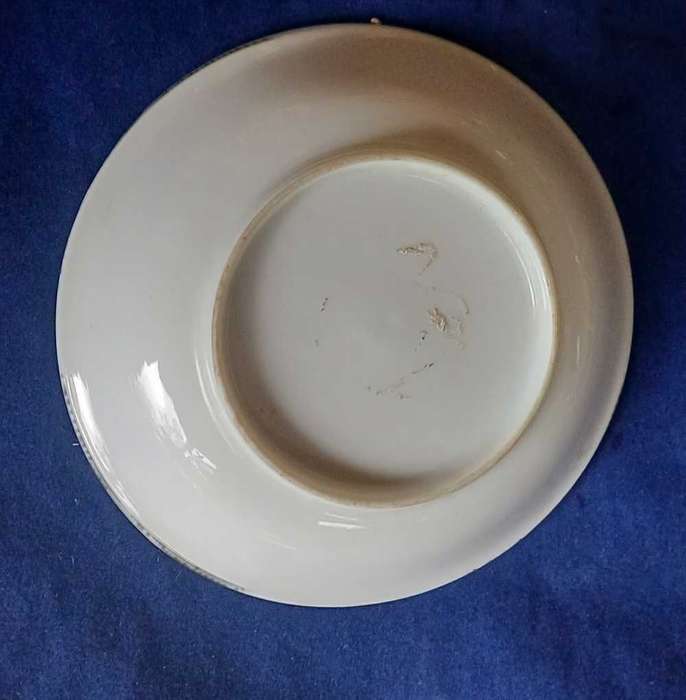 Small plate/saucer