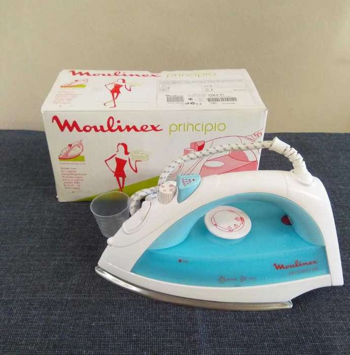 Moulinex Steam Spray Clothes Iron New