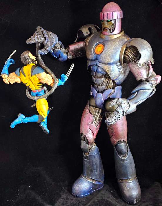 ToyBiz Marvel Legends BAF Sentinel