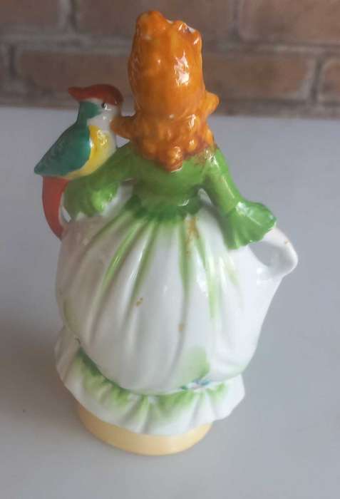 Tudor figurine