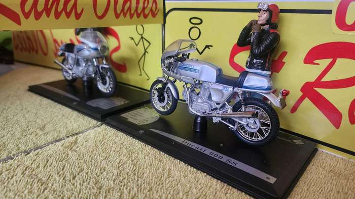 Ducati 900SS (1:18) Solido