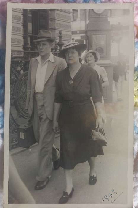 Vintage 1943 photo