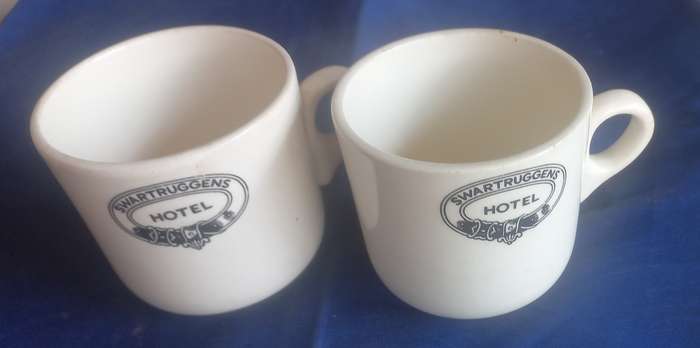 2 x Swartruggens hotel cups
