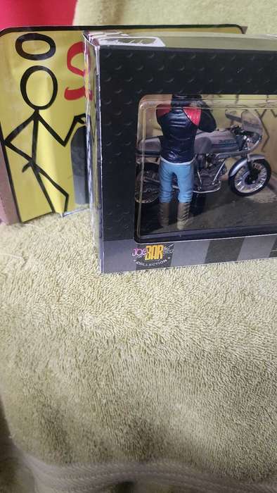 Ducati 900SS (1:18) Solido