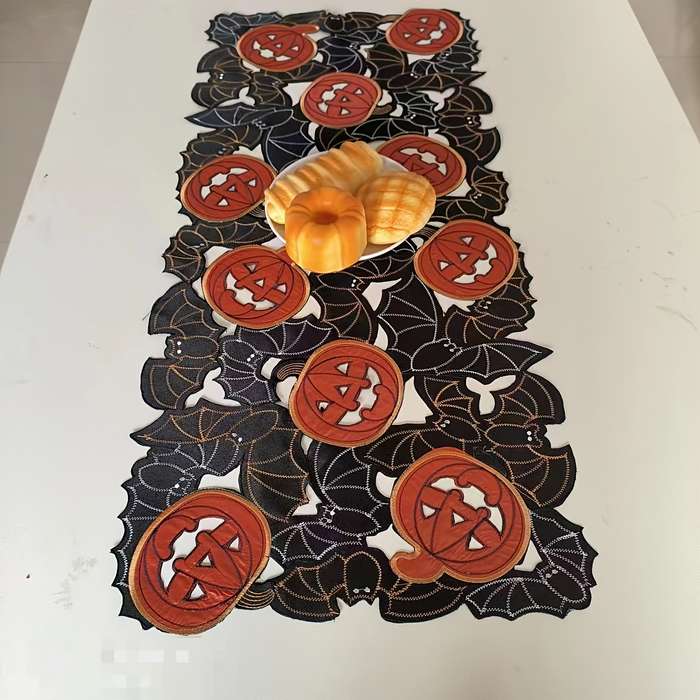 Halloween tablecloth decoration size 40 x 170cm