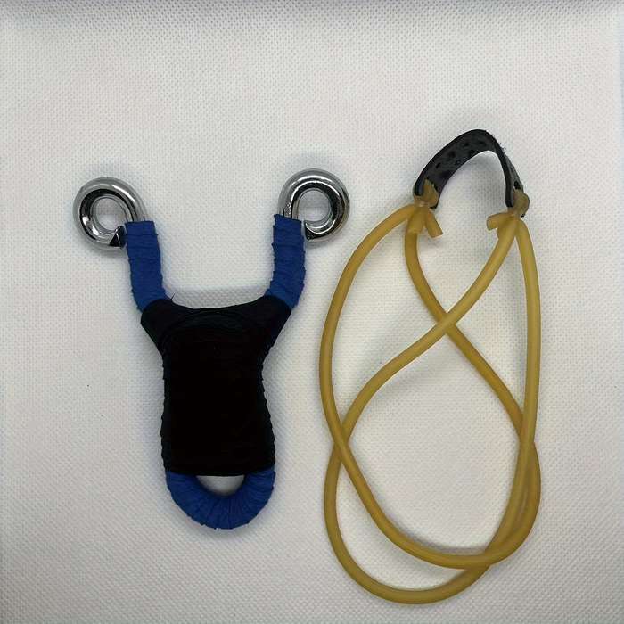 Slingshot Color Black Red