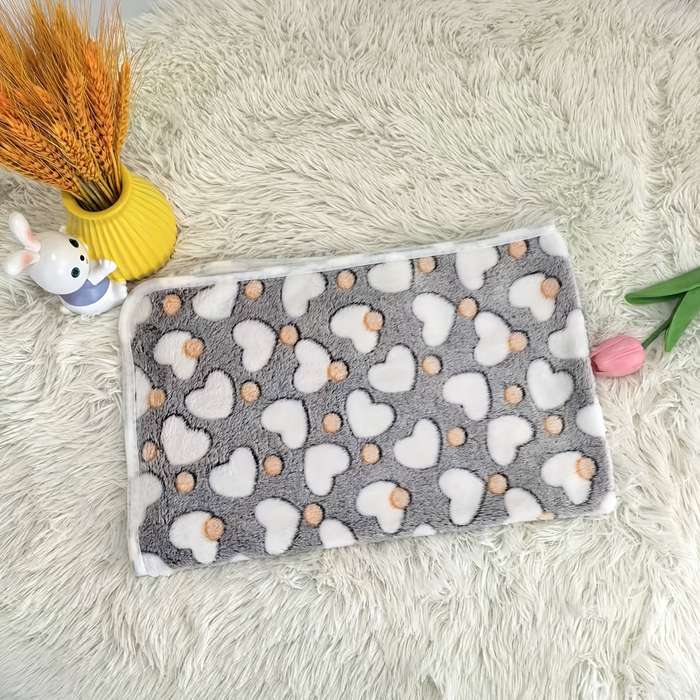 Pet supplies color Mixed Color  12pcs  size M  52x76cm
