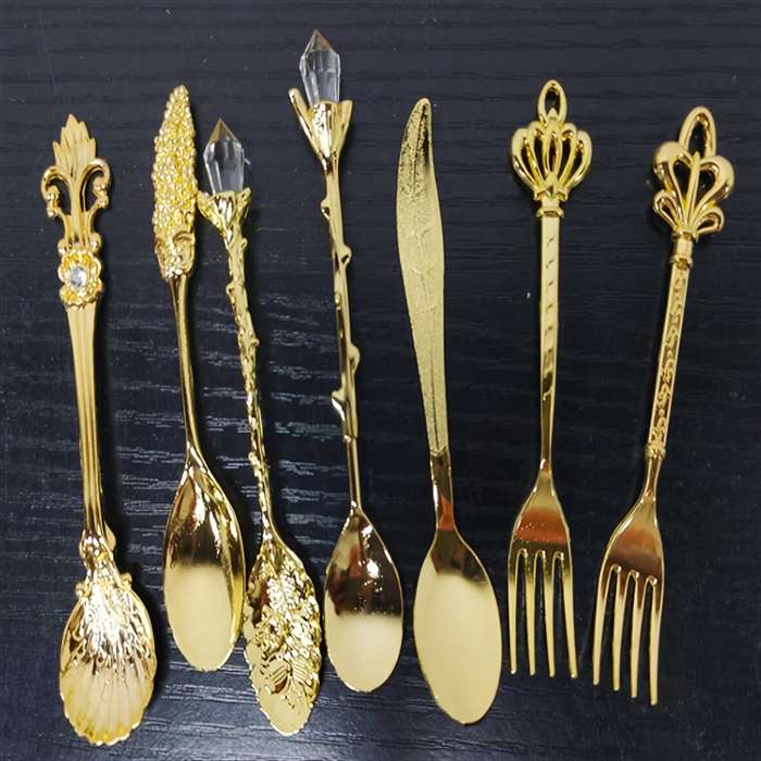 6pcs set of retro royal style dessert tableware stainless steel with Golden carvings small sp