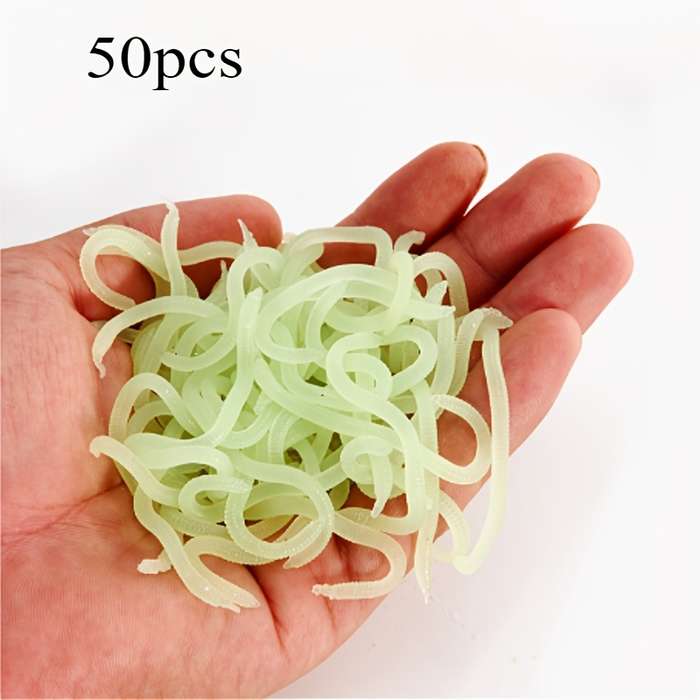 50pcs Simulation Soft Worm Lures Fake Red Earthworms Glowing Packaged Fishing Bait
