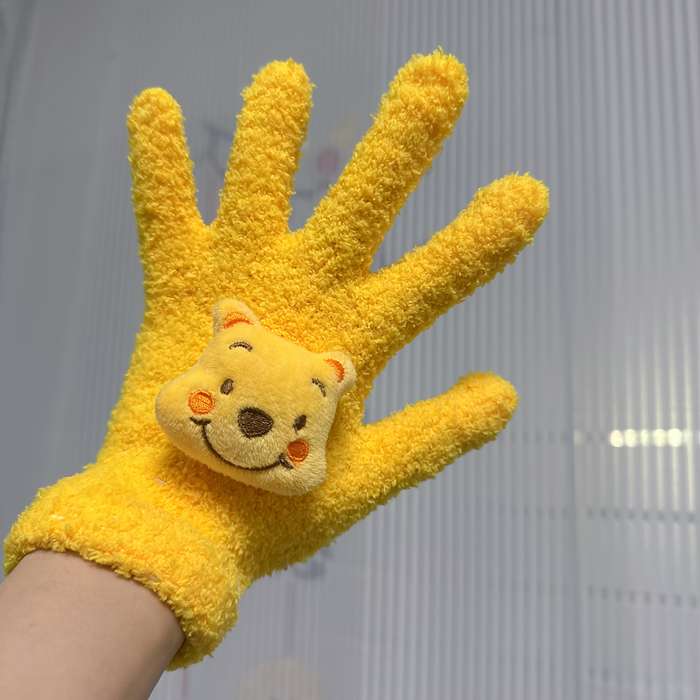 Winter Gloves Items Big Eyed Boy To Green