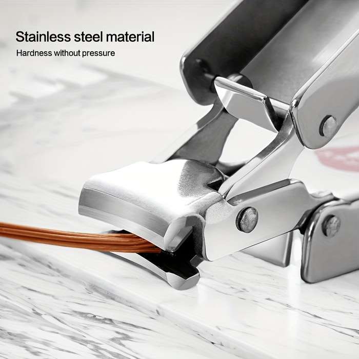 1pc Stainless Steel Precision Manicure Clippers Mini Folding Nail Clippers High-end Portable St