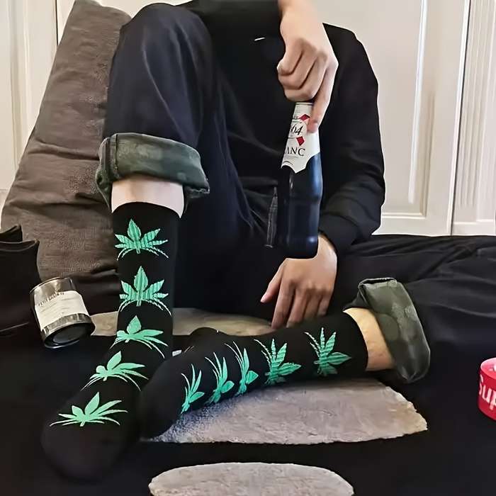 1 Pair White Green Asian One Size Socks