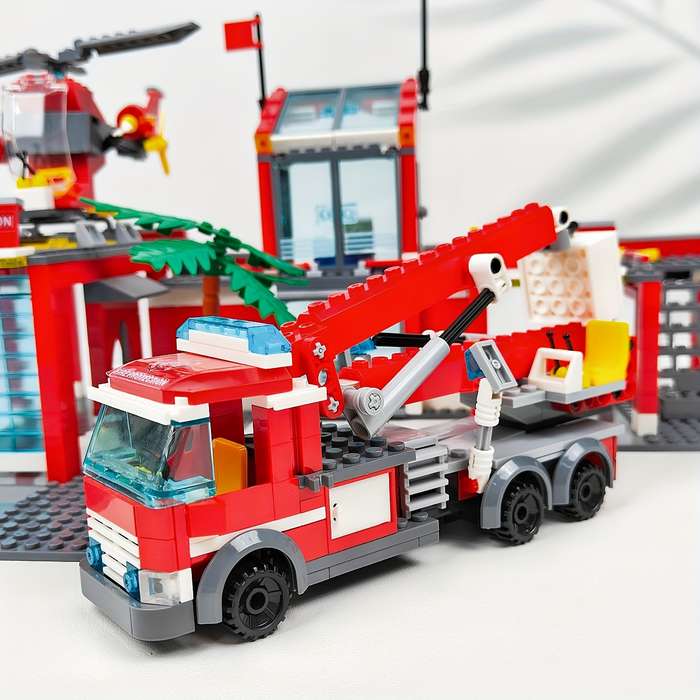 Building Toy Architectural Model Toy Set Items No. 07  758 Pieces