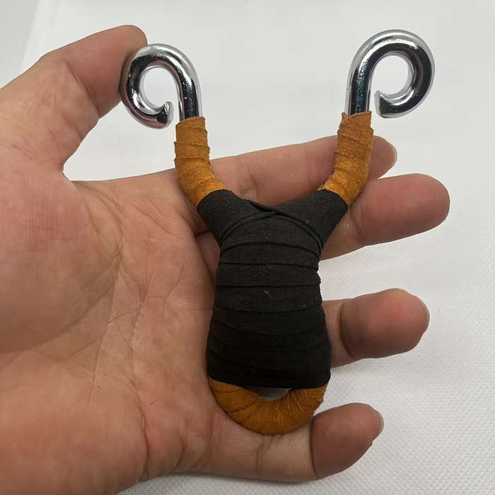 Slingshot Color Black Red