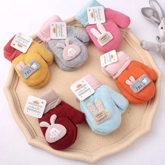 Winter Gloves Color Rose Red