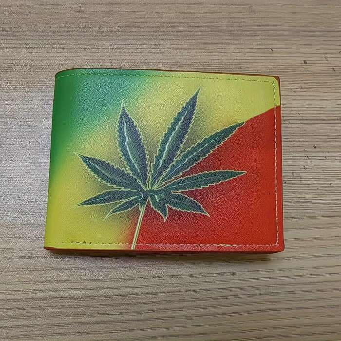 1pc Men's Vibrant Yellow Green Red Leaf WalletStylish Bifold Design with Glossy Finish Perfe
