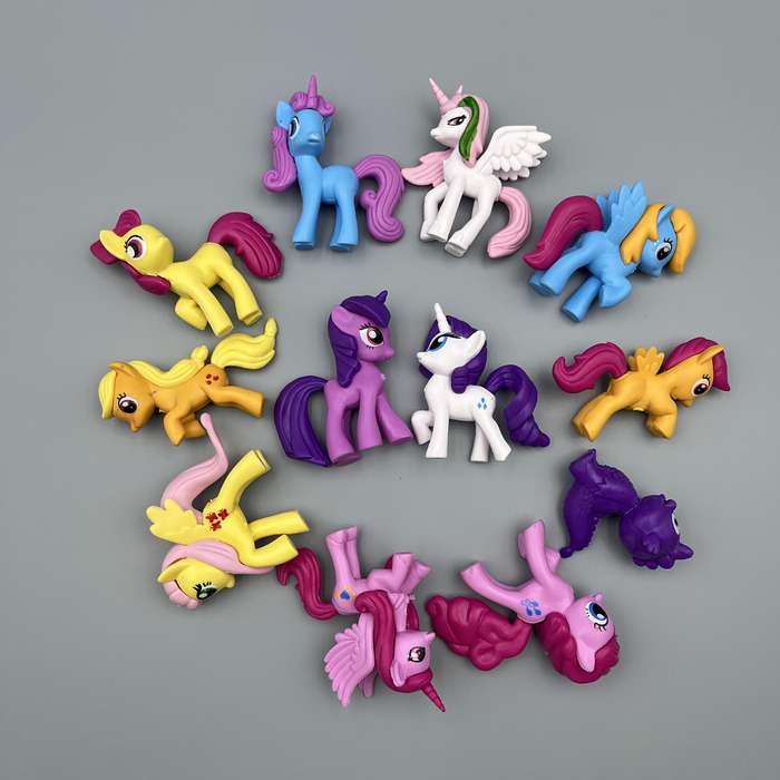 Toy Dolls color A set of 12 small