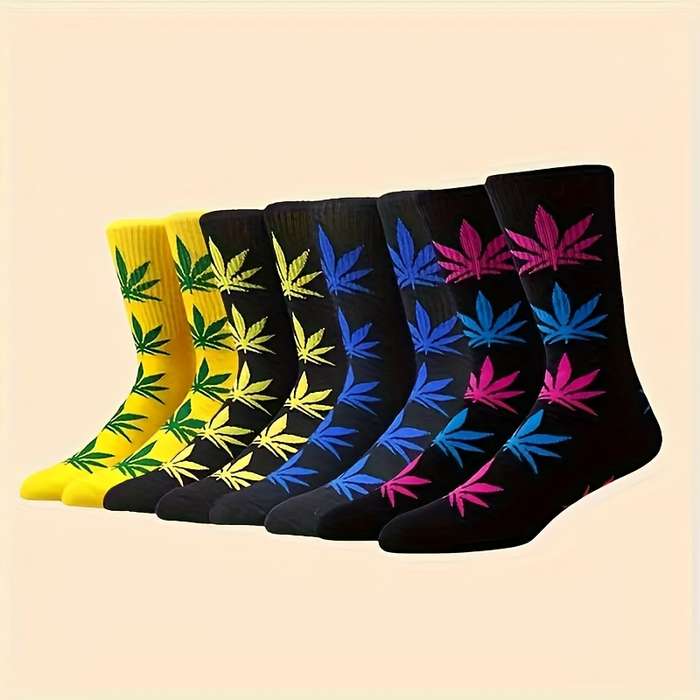 1 Pair White Green Asian One Size Socks