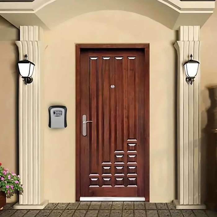 Lock Color Black