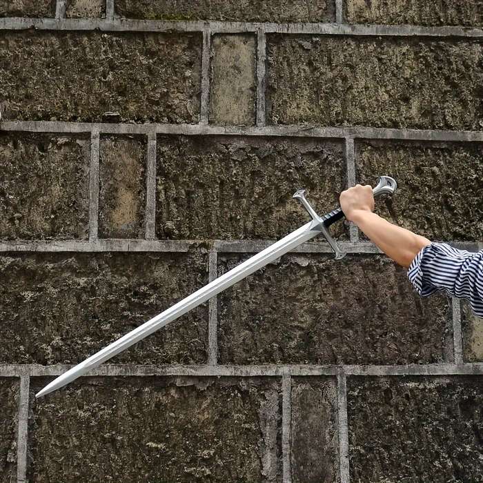 Toy Weapons Color    Silvery