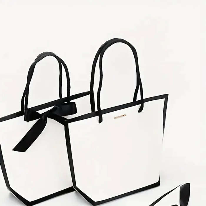5pcs Elegant White Paper Gift Bags Versatile Portable for Weddings Birthdays Graduations Perfect for