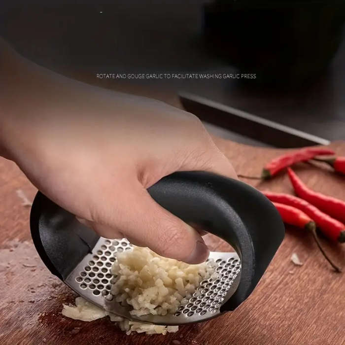 rable Stainless Steel Garlic Press - Manual Vegetable Chopper & Fruit Crusher, Easy-to-Use Kitchen T