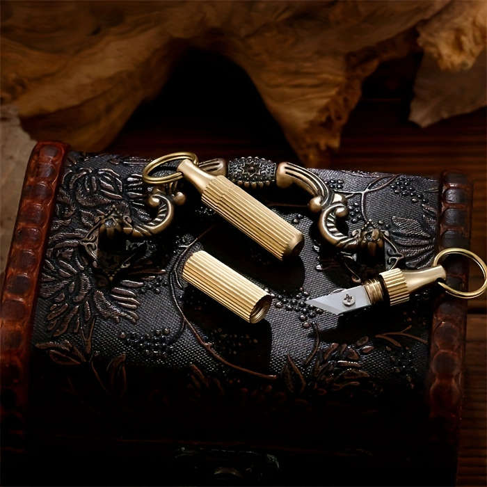 1pc Lightweight Portable Brass Compact Pocket Knife Keychain Drop
