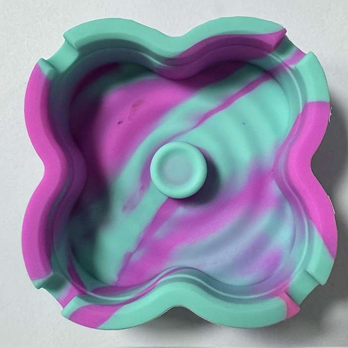 1pc Classic Clover-Shaped Silicone Ashtray Irregular Design Non-Electric Durable Material fo