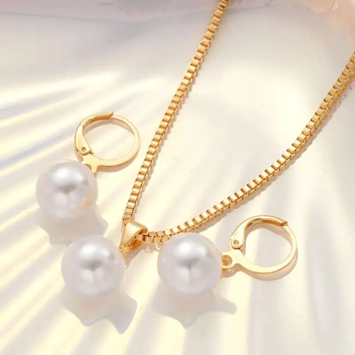 Elegant Faux Jewelry, Necklace and Earrings Set