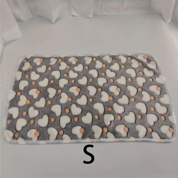 1ps Blanket Color Gray  Love Model  size M:52x76cm