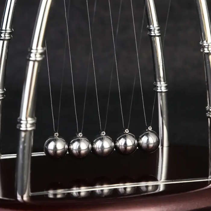 Newton's Cradle Balancing Ball