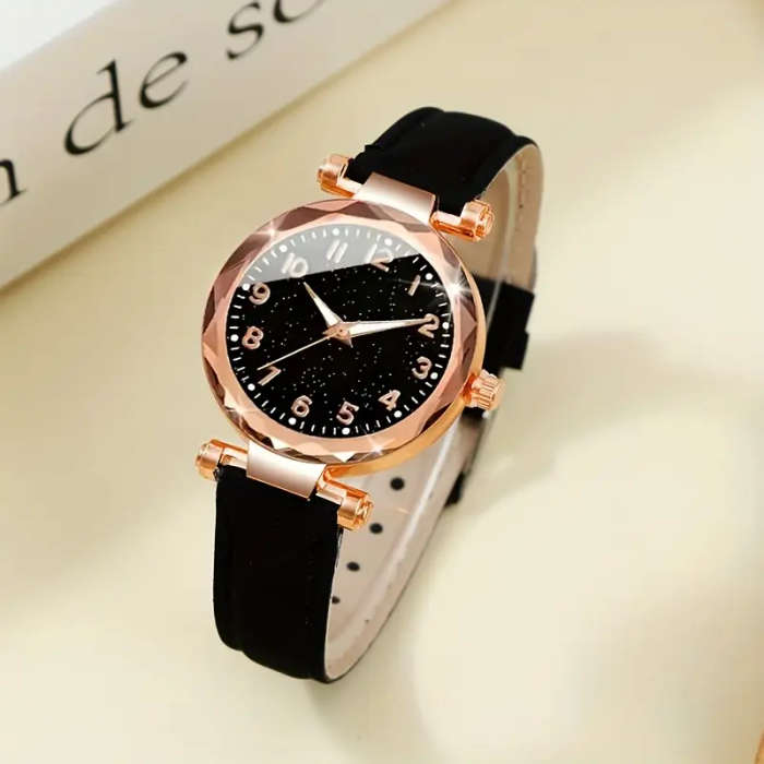 Lovely 5-Piece Women's Watch And Heart Jewelry Set