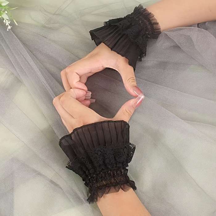 1 Pair Black Lace Wrist Cuffs And Fingerless Gloves