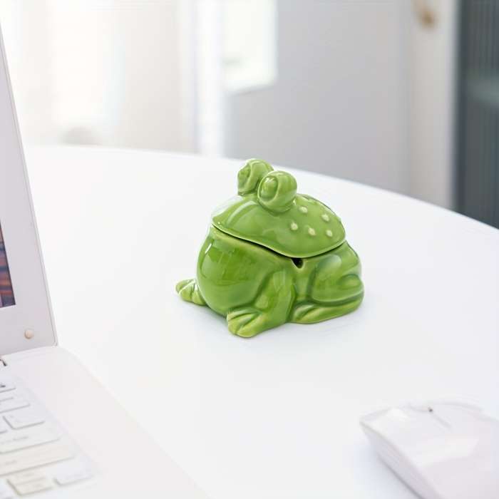 1pc Whimsical Frog Design Ceramic Ashtray with Lid Retro Green Glossy Finish Compact Functiona