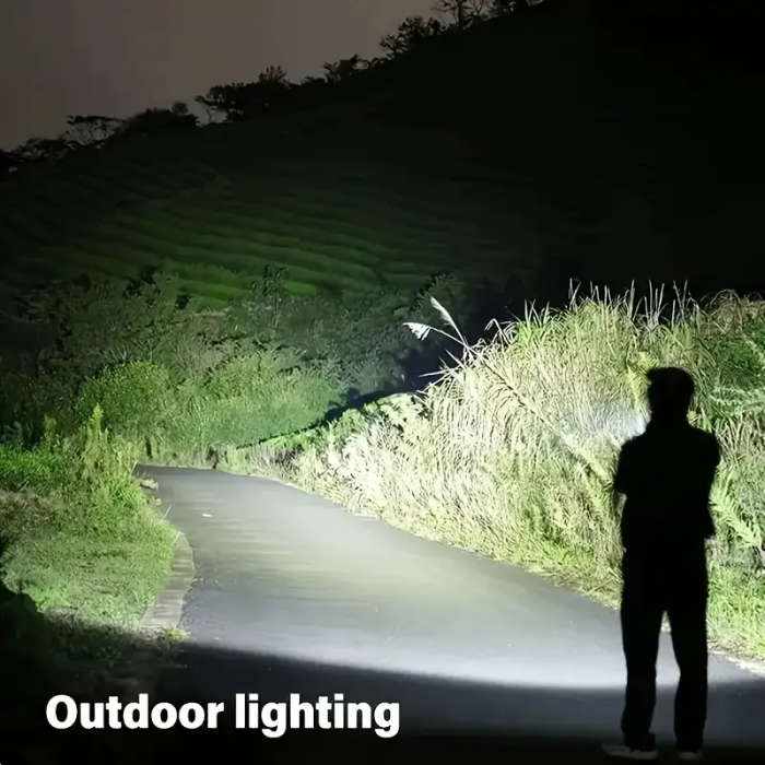 1pc Tactical Telescopic Zoom LED Flashlight