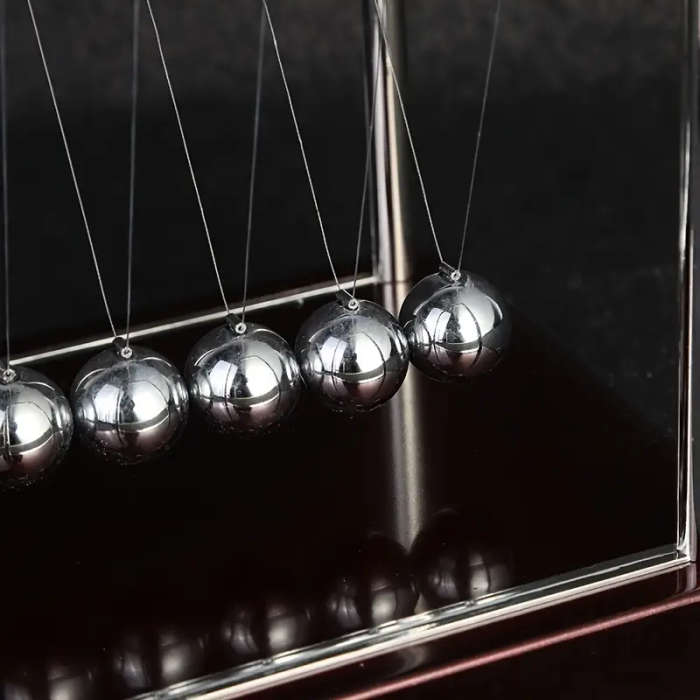 Newton's Cradle Balancing Ball