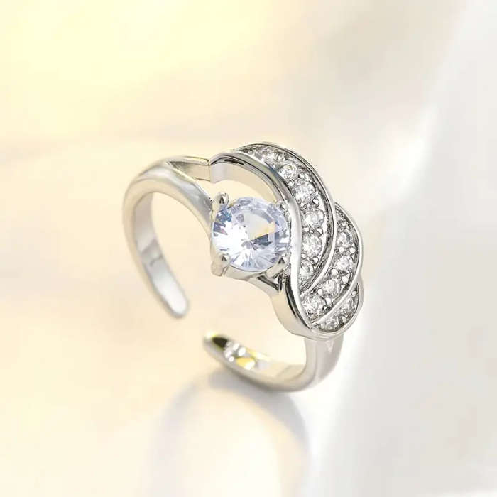Wing shaped 925 Silver Inlaid Synthetic Zirconia Ring with adjustable size