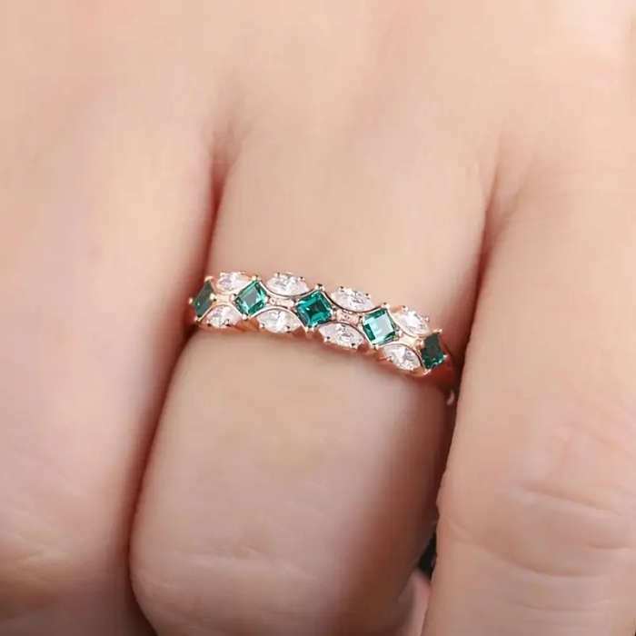 Vintage Ring with Princess Cut Synthetic Zirconia