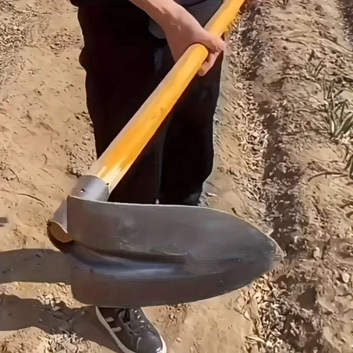 Heavy Triangular Hoe