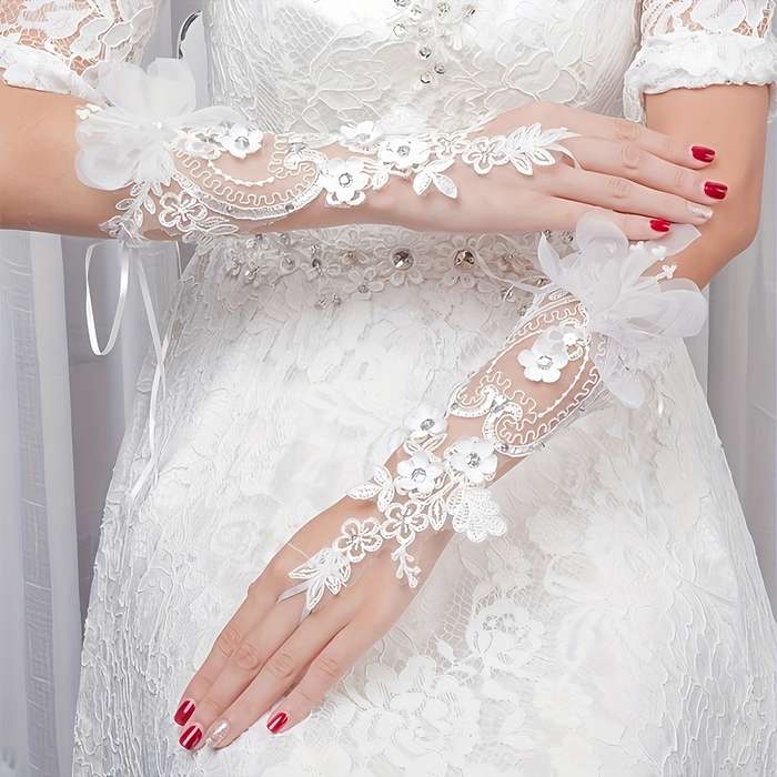 1 Pair White Lace Floral Fingerless Gloves