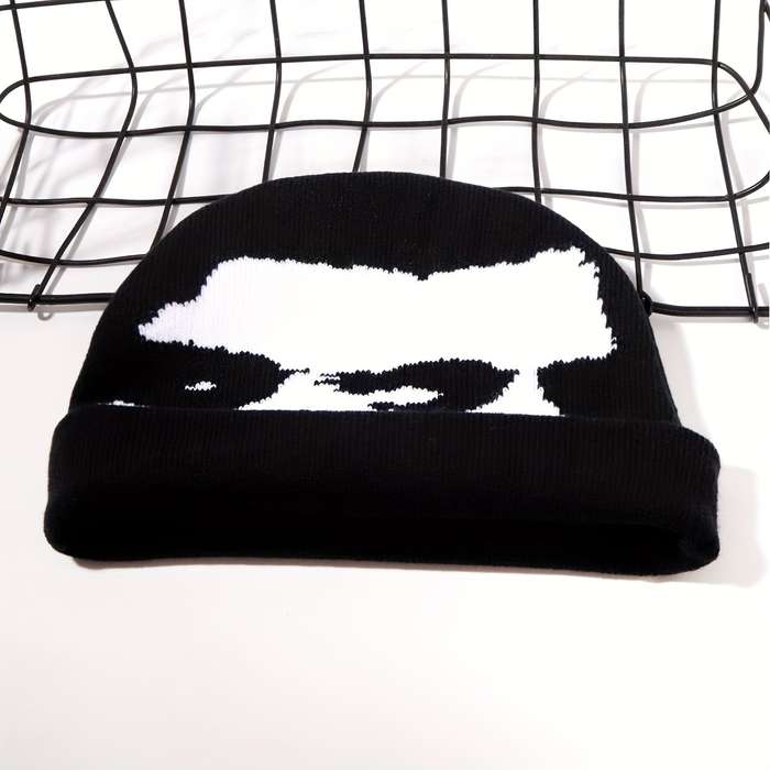 1pc Fashion Knit Beanie with Woman Portrait Design Breathable Warm Stretchy for Outdoor Activi