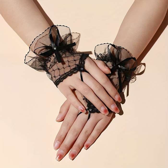 1 Pair Black Lace Short Gloves