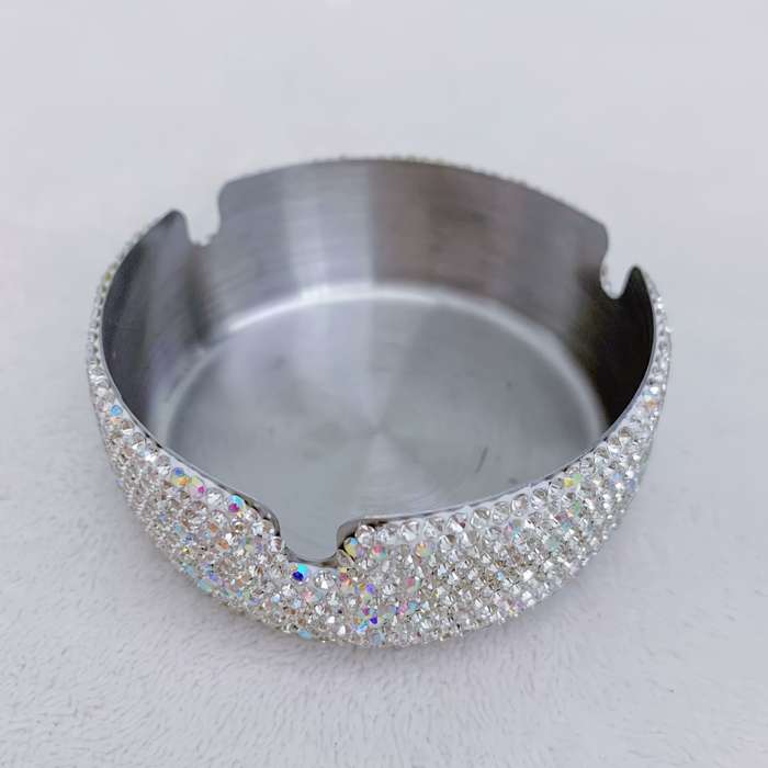 1pc Luxurious Stainless Steel Rhinestone Ashtray with Sparkling Red Blue Rims C Round Design