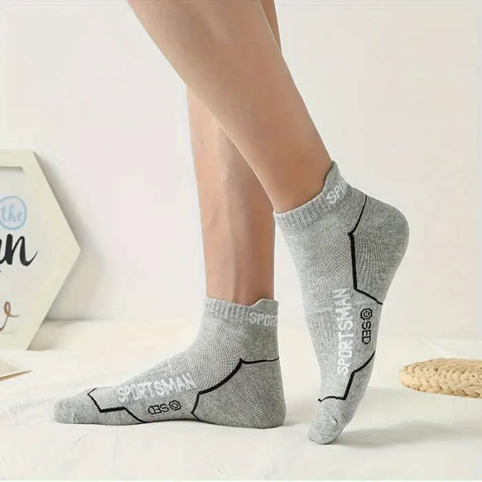 6 Pairs of Unisex Athletic Socks - Breathable Cotton