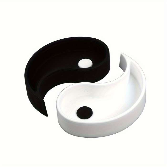 1 Yin Yang Tai Chi Silicone Ashtray Leaf-Shaped Dual-Color Design for Indoor Outdoor Decor