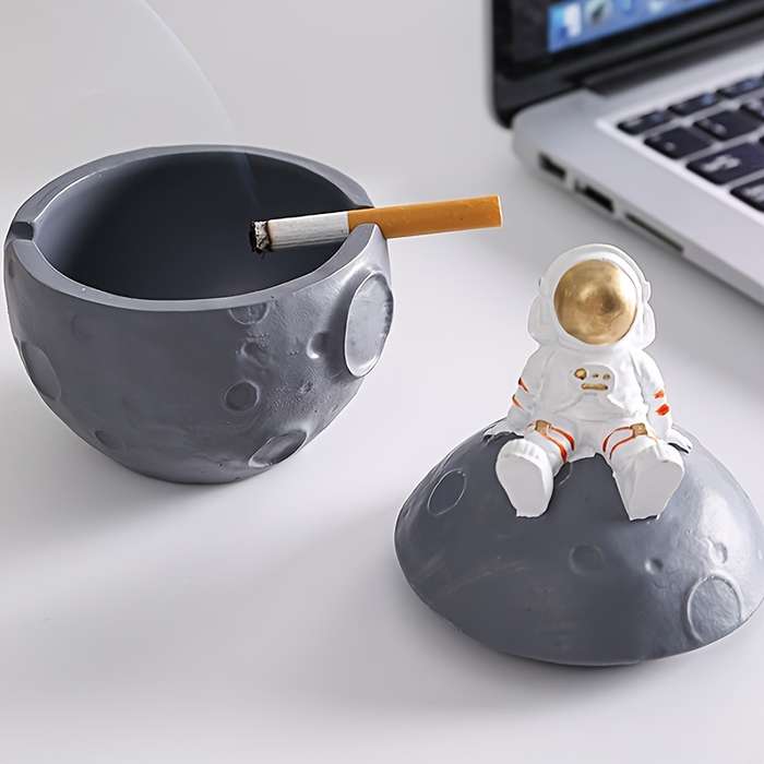 1pc Astronaut Decoration Ornament With Lid Featuring A Space-themed Resin Craft Suitable For Home