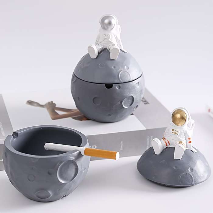 1pc Astronaut Decoration Ornament With Lid Featuring A Space-themed Resin Craft Suitable For Home