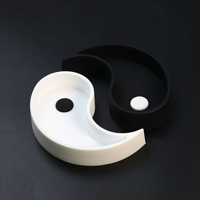 1 Yin Yang Tai Chi Silicone Ashtray Leaf-Shaped Dual-Color Design for Indoor Outdoor Decor