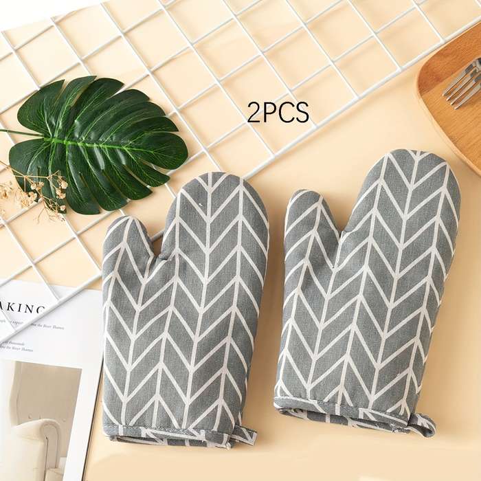 2pcs Heat-Resistant Kitchen Oven Mitts Thickened Polyester withLinen-Like Texture Red Wh