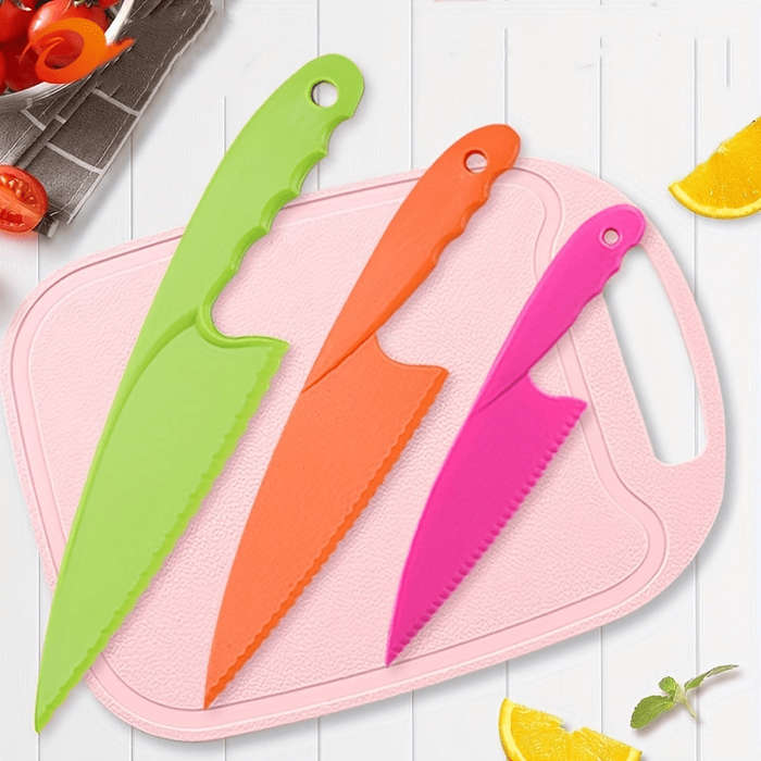 3-Pack Serrated Plastic Kitchen Knives Food-Safe for Cutting Fruits Vegetables Bread Salads